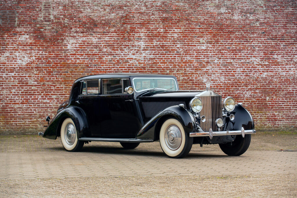 1936-Rolls-Royce-Phantom-III-Saloon-by-Barker_204501