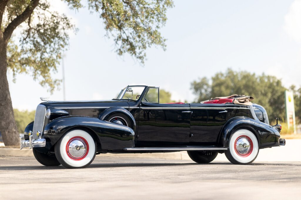 1937-Cadillac-Series-85-Convertible-Sedan-by-Fleetwood_1381424