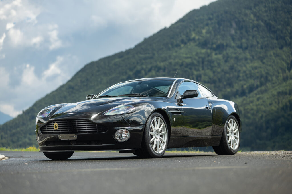 2007-Aston-Martin-Vanquish-S_207134